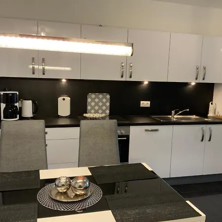 Aminas 2 Apartment *